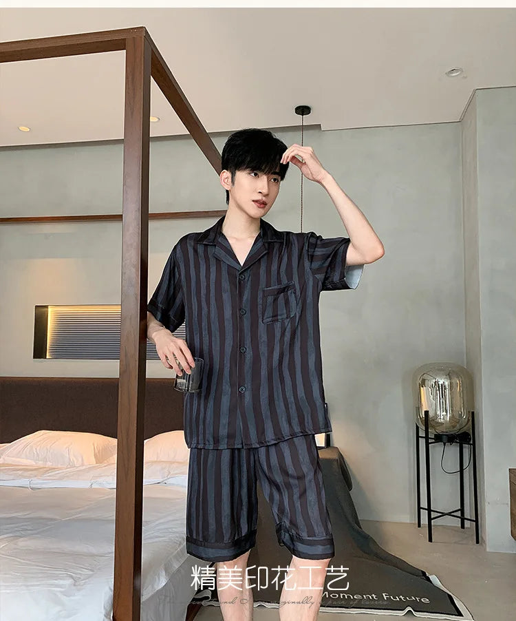 New men's summer summer thin ice silk short-sleeved shorts pajamas teenagers can wear a home service suit