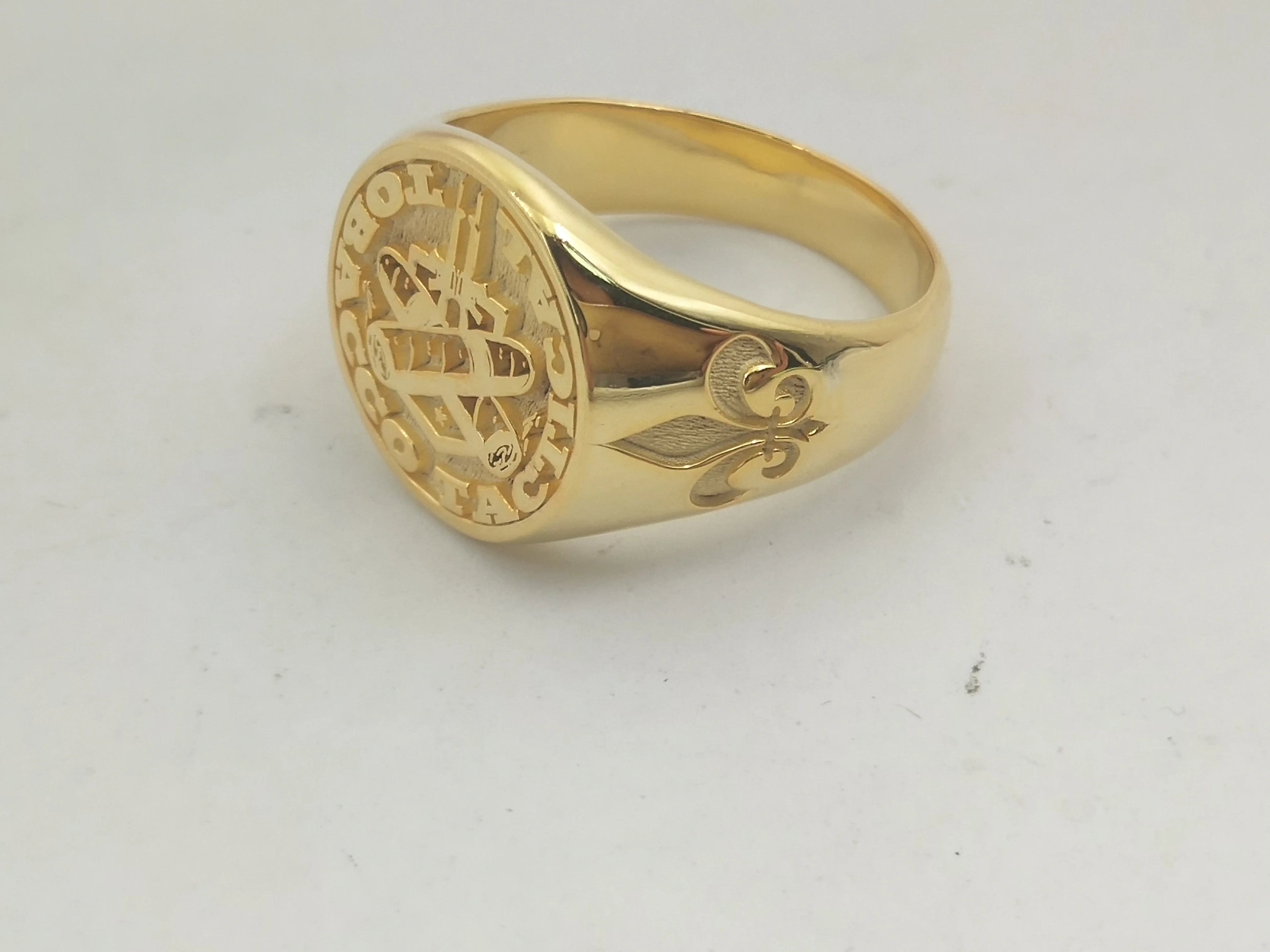 Custom Engraved 17mm Round Top Ring Engraved Signet Ring Personalize Engraving Letters Logo Rings Fashion Men Copper Jewelry