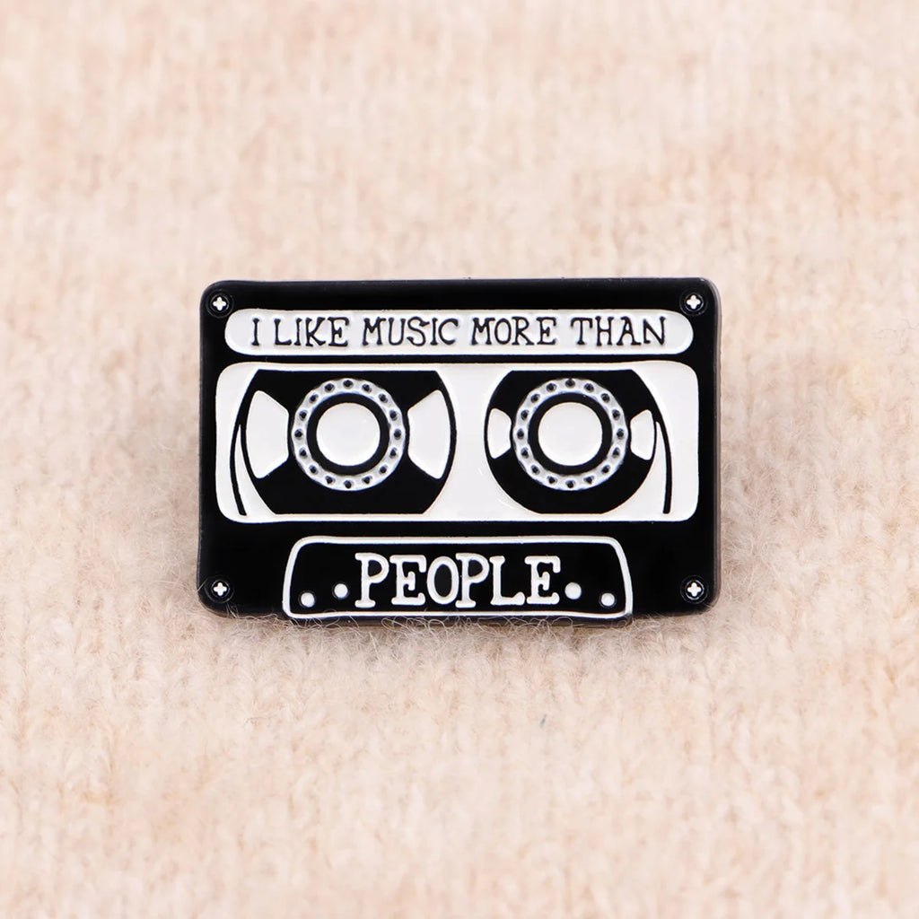 Retro 80s 90s Enamel Pins Vintage Cassette Tape Brooches Old School Lapel Pins for Backpacks Jewelry Gift For Friends