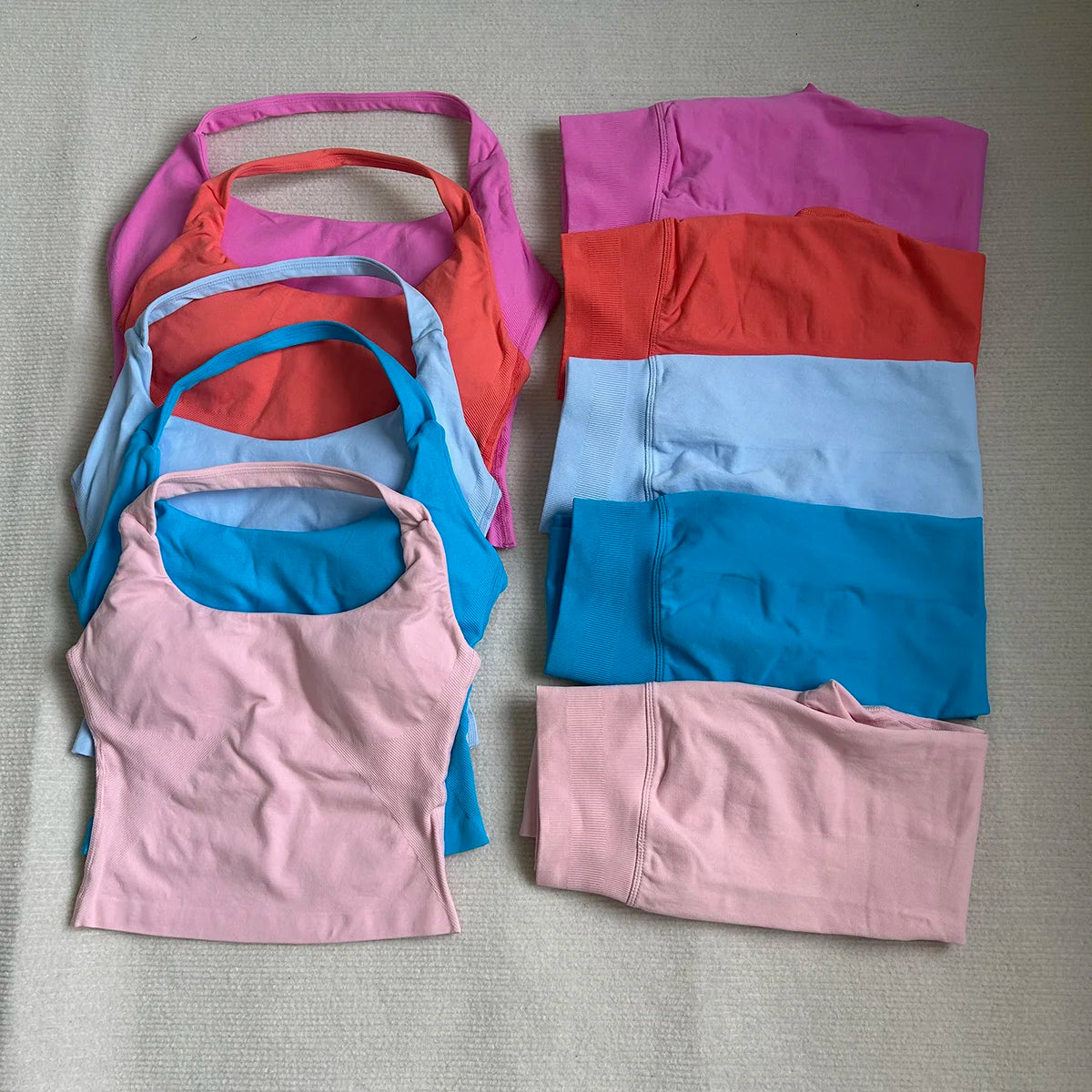 Halter Top Leggings 2-Piece Set Seamless Halterneck Backless Yoga Top+Scrunch Booty Leggings Fitness Gym 2pcs Set